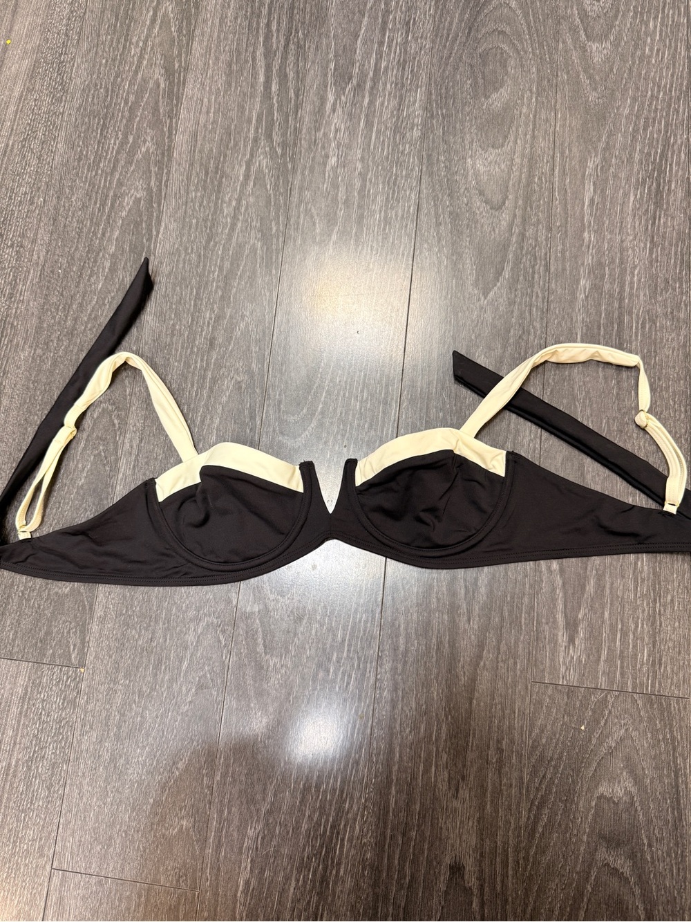 Colorblock Black and Cream Bikini Top - Picture 3 of 4